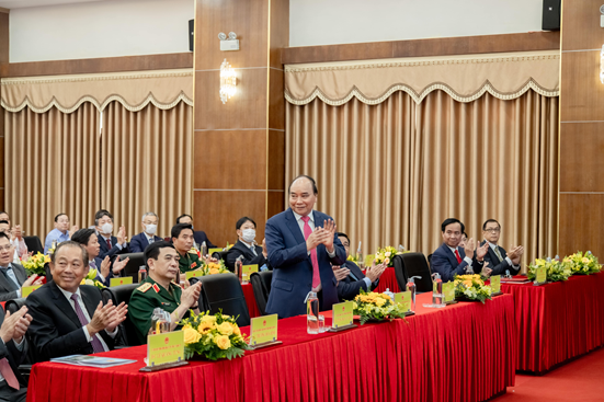 Chủ tịch nước Nguyễn Xuân Phúc cùng lãnh đạo Đảng, Nhà nước, Quốc hội và lãnh đạo địa phương dự Lễ khởi động dự án Khu công nghiệp Quảng Trị.